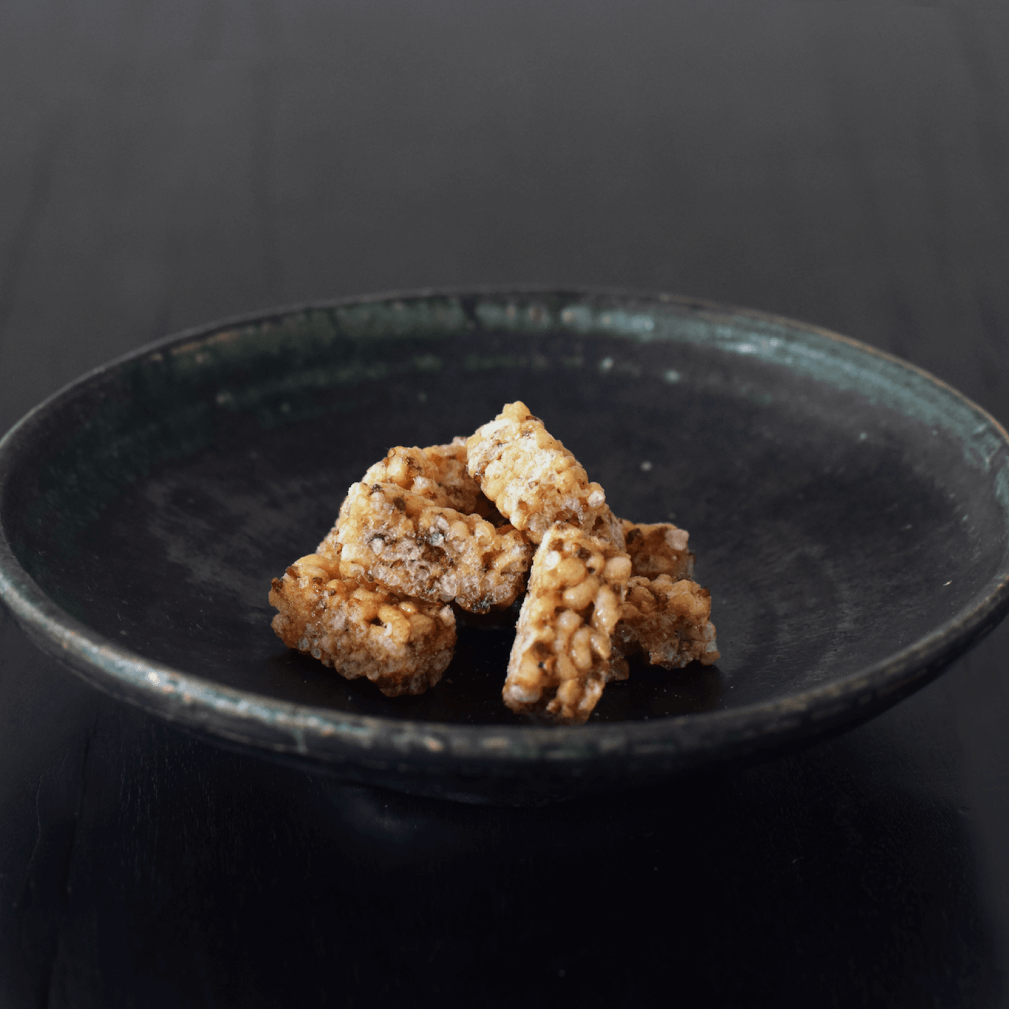 ヒガシヤおこし(蕎麦の実)