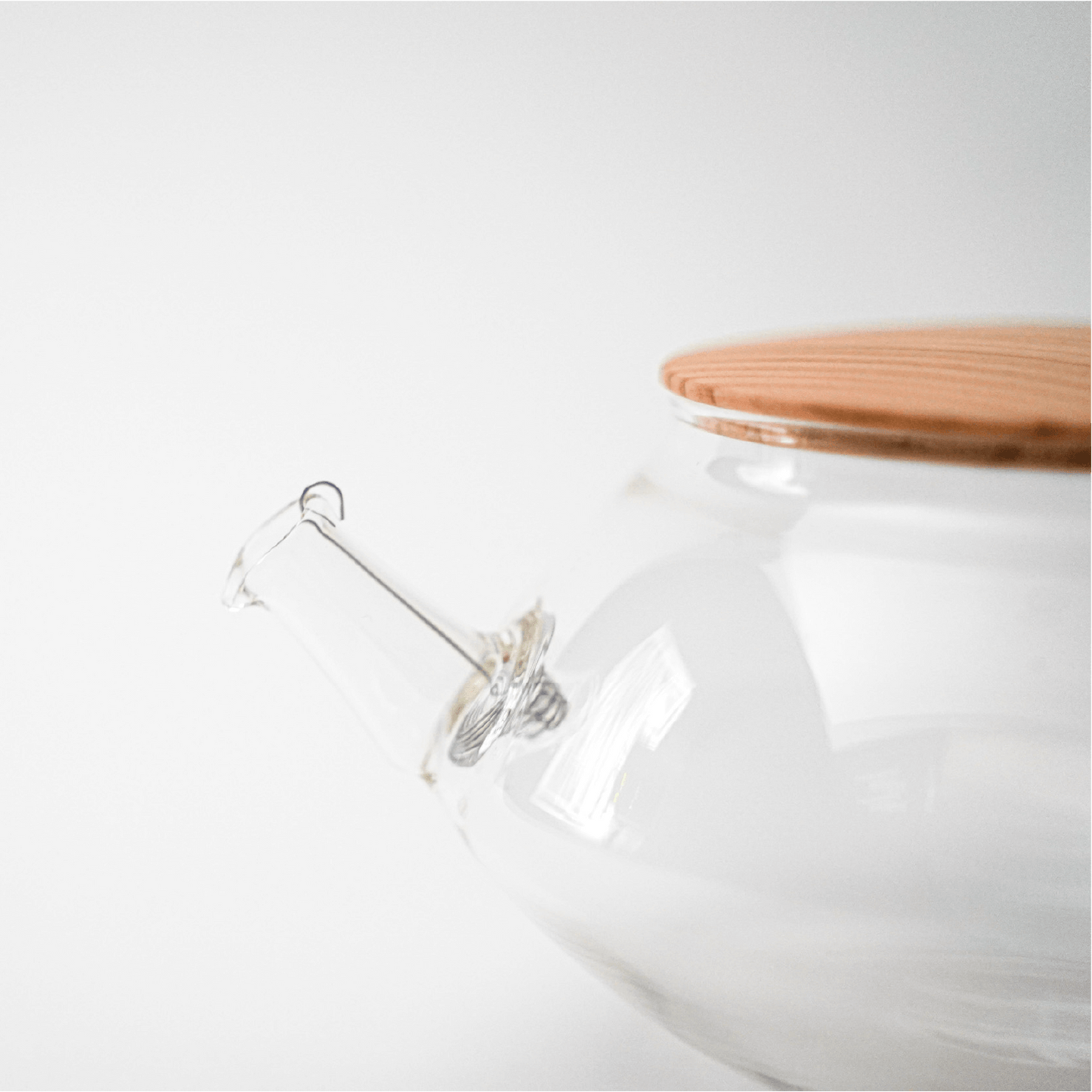 O., Glass Teapot Wooden lid