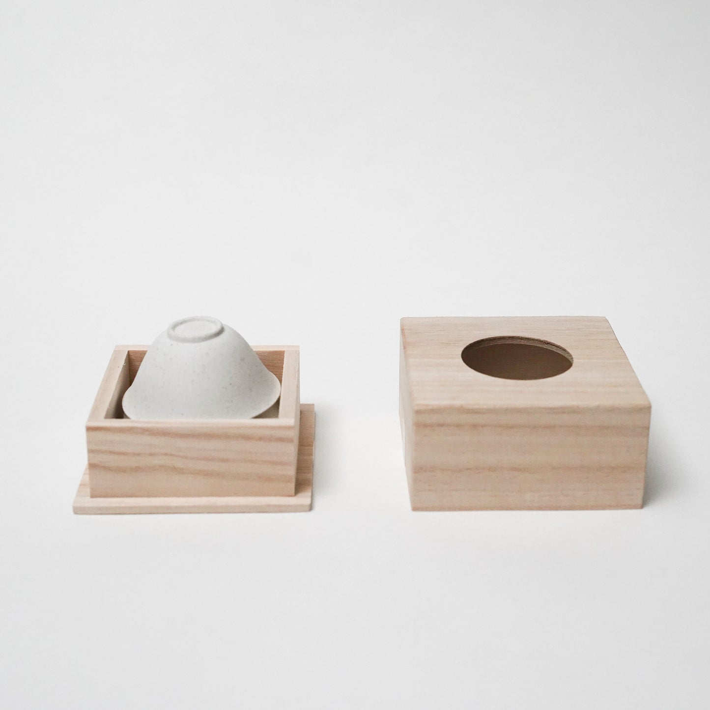 O., Mini Cups