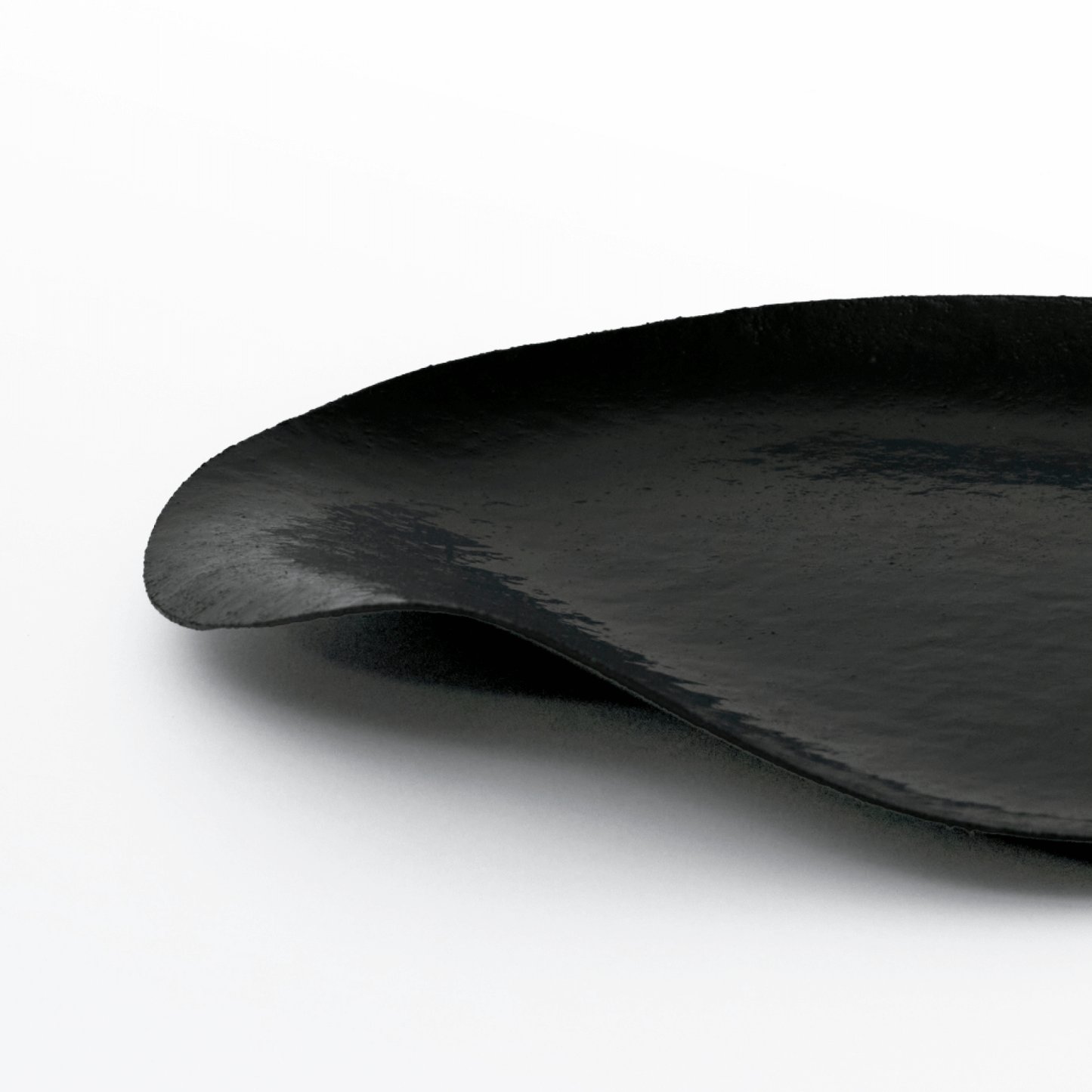 Nuri WASARA Grande Assiette Ronde - Noir