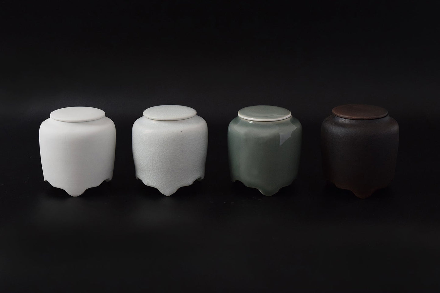 Pot à encens avec couvercle